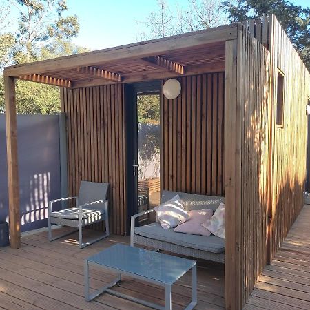 Joli Studio Climatise Avec Jacuzzi Prive Et Entree Independante Fréjus Eksteriør bilde