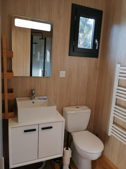 Joli Studio Climatise Avec Jacuzzi Prive Et Entree Independante Fréjus Eksteriør bilde